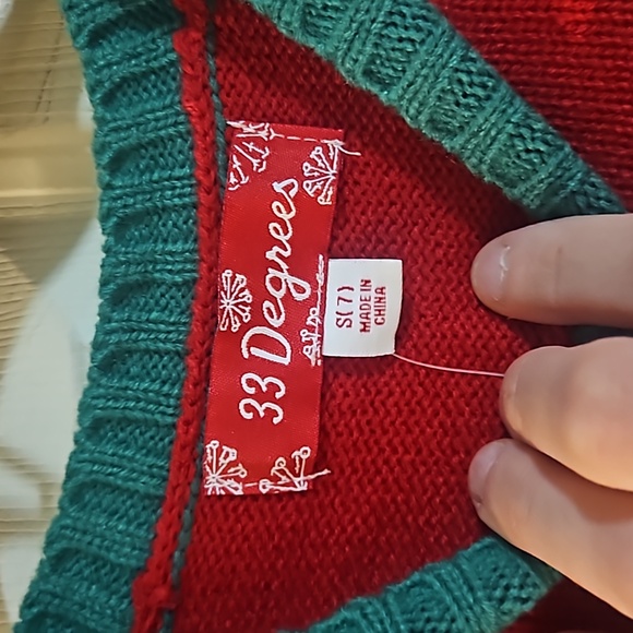 33 DEGREES CHRISTMAS HOLIDAY SWEATER: NEW WITH TAGS: SIZE S (7) - Picture 3 of 7